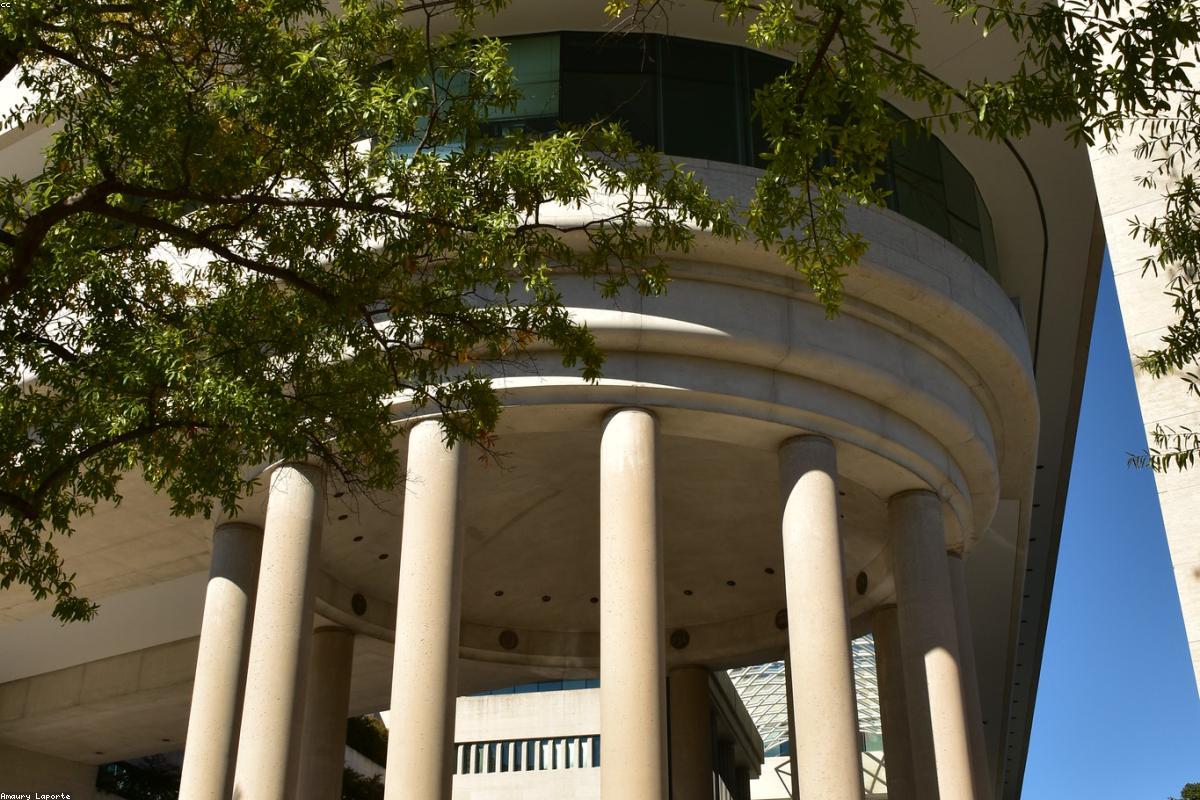 Government building